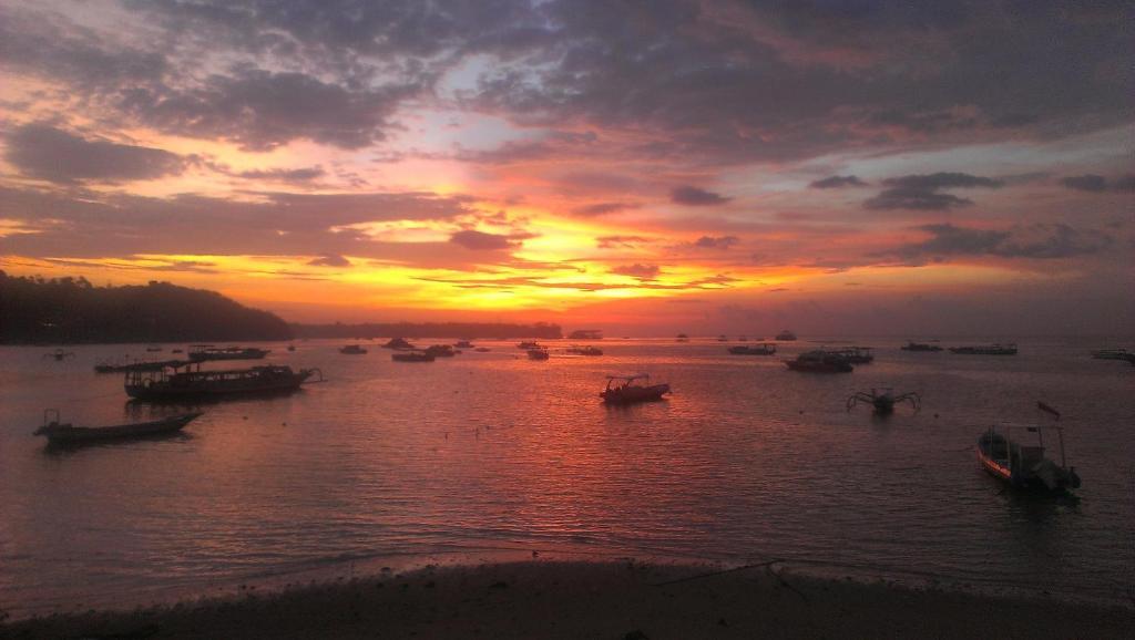 Lembongan Made Inn Nusa Lembongan Dış mekan fotoğraf